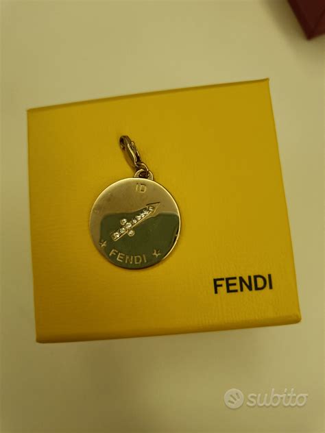 fendi ciondolo prezzo